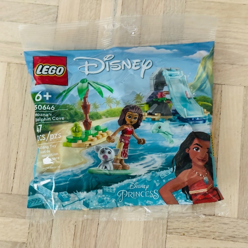 Lego - Disney's Moana's Dolphin Cove, 47 pcs, Sealed and Brand New!